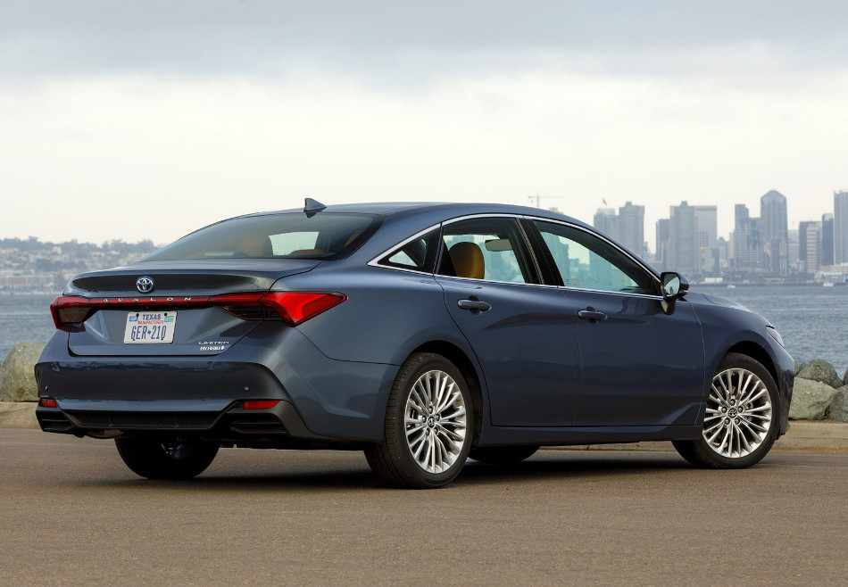 Toyota Avalon 2022