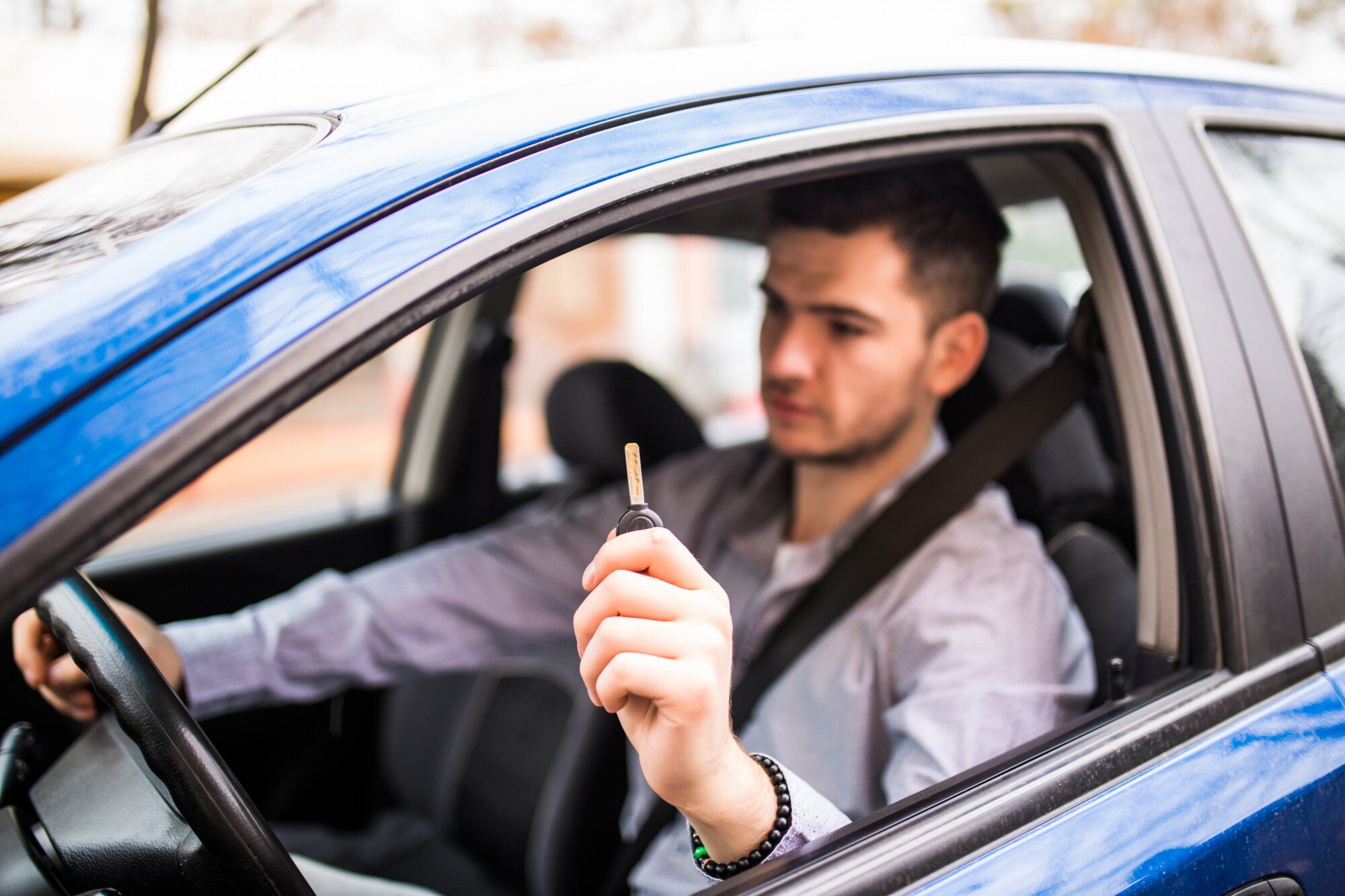 A efectos prácticos, vapear al volante es exactamente igual que fumar