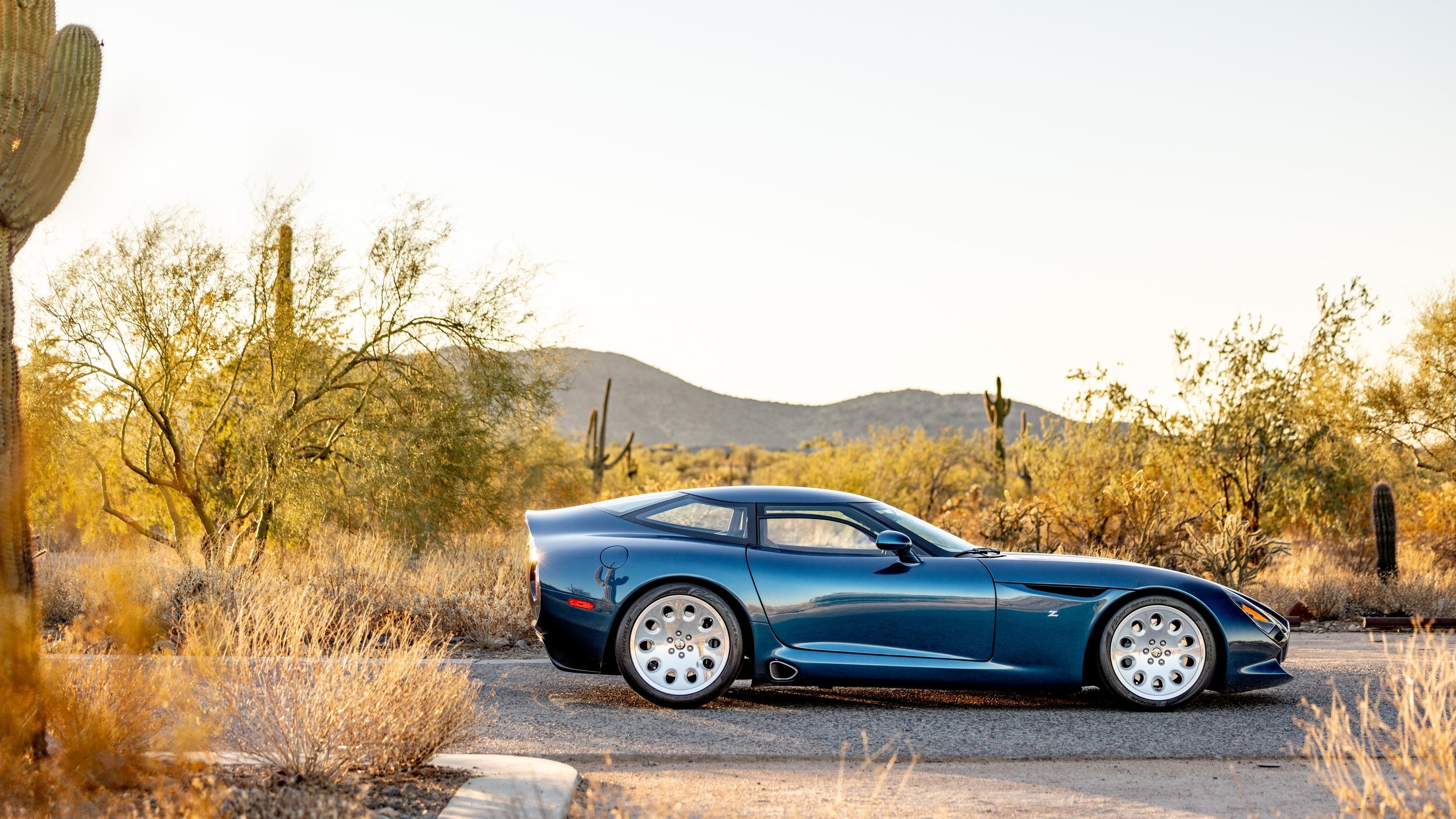 Vista lateral del Alfa Romeo TZ3 Stradale