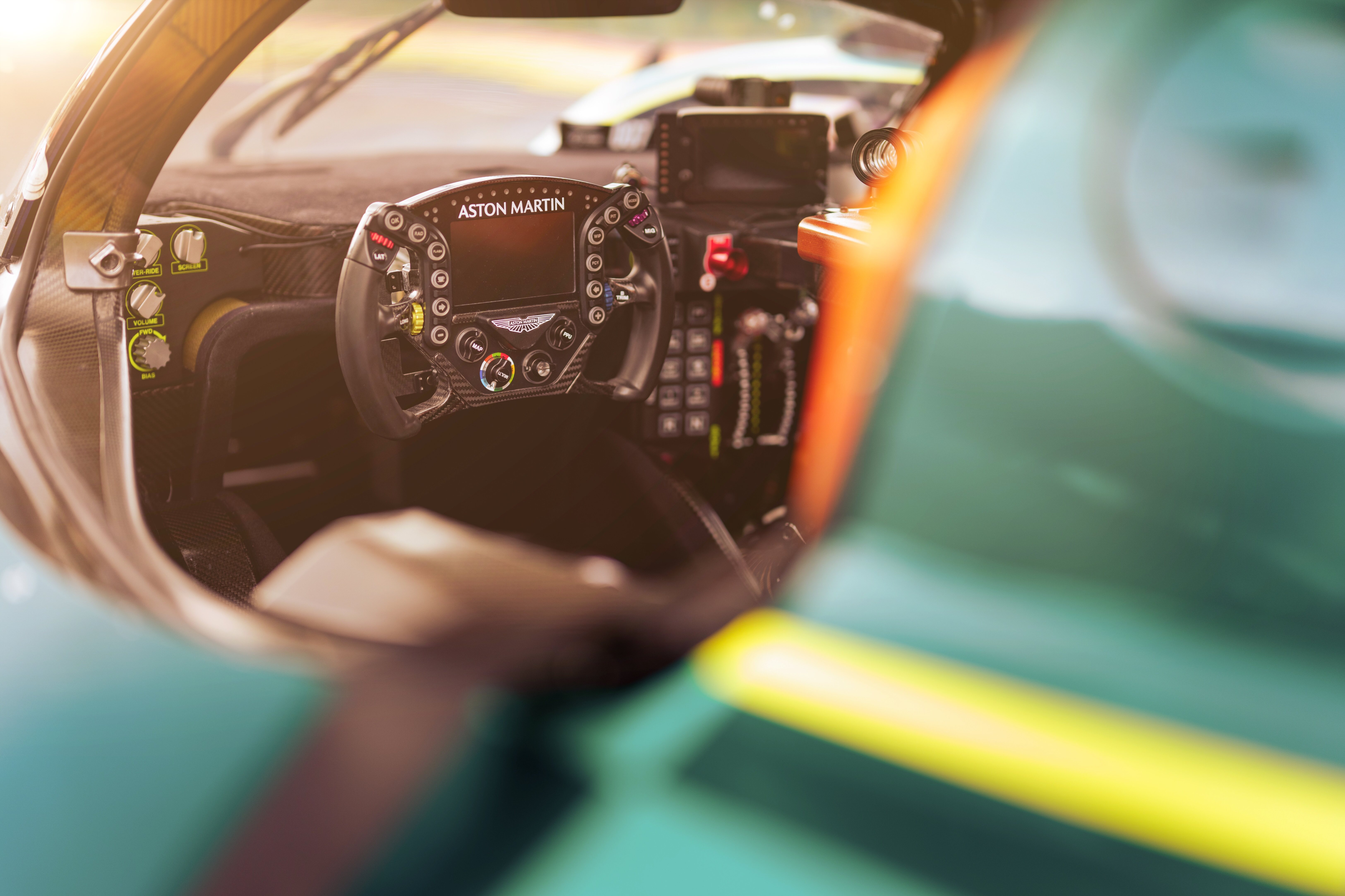 Interior del Aston Martin Valkyrie LM