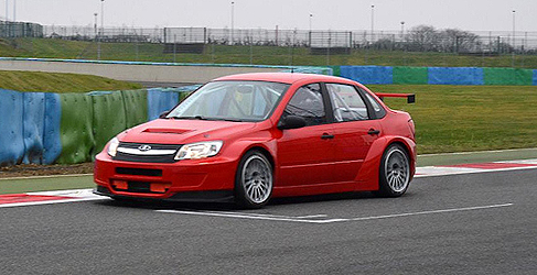 James Thompson en Magny Cours