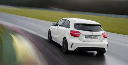 Mercedes A 45 AMG Trasera