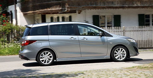 Lateral Mazda 5