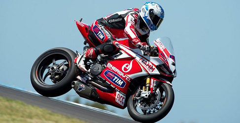 Checa warm up phillip island