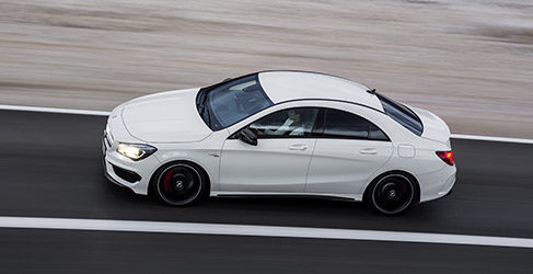 Lateral Mercedes CLA 45 AMG