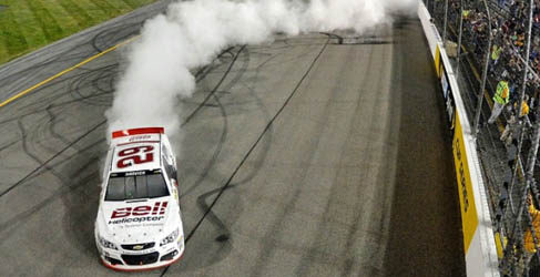 NASCAR Harvick wins