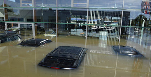Concesionario inundado
