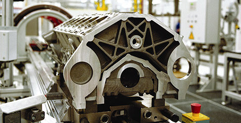 Fabrica de motores V12