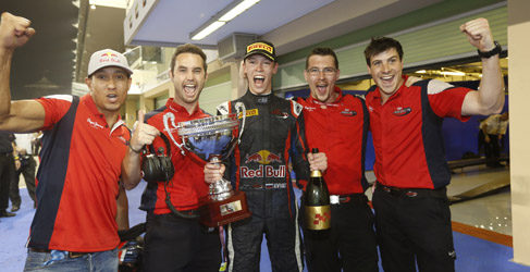 Kvyat campeón