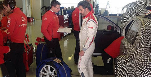 Yvan Muller con el C-Elysee en Abu Dhabi