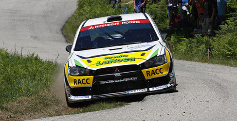 Surhayen Pernía en el Mitsubishi Lancer EVO X R4