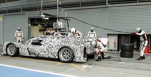 Porsche 919 Hybrid pit stop