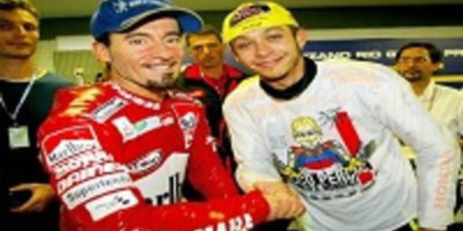 Biaggi da por terminada su rivalidad con Valentino Rossi