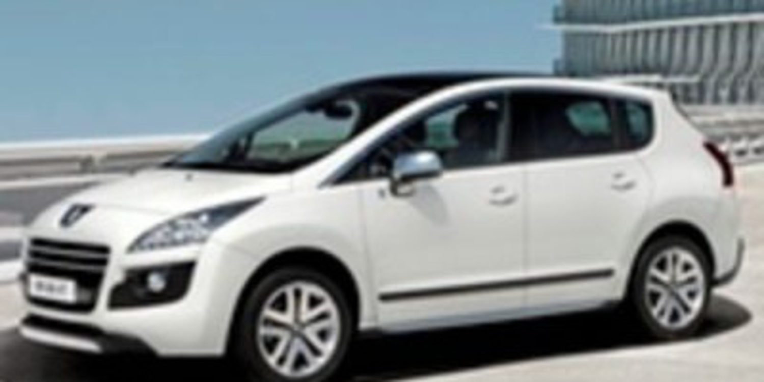 Peugeot lleva a Barcelona el primer híbrido diésel del mundo: 3008 HYbrid4