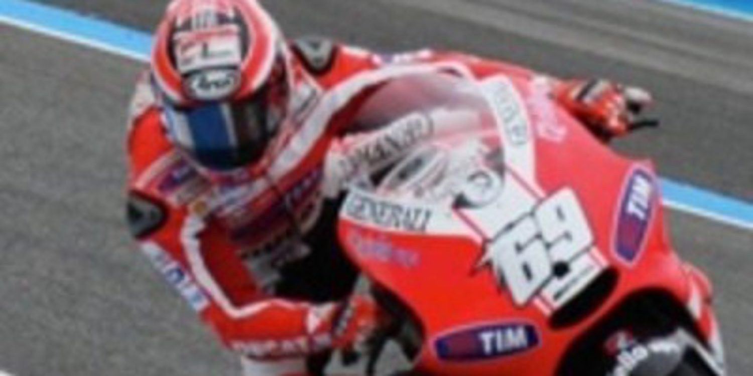 Hayden prueba la GP12 para Ducati