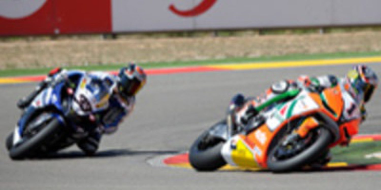 Biaggi y Melandri se llevan las dos mangas en Motorland Aragón