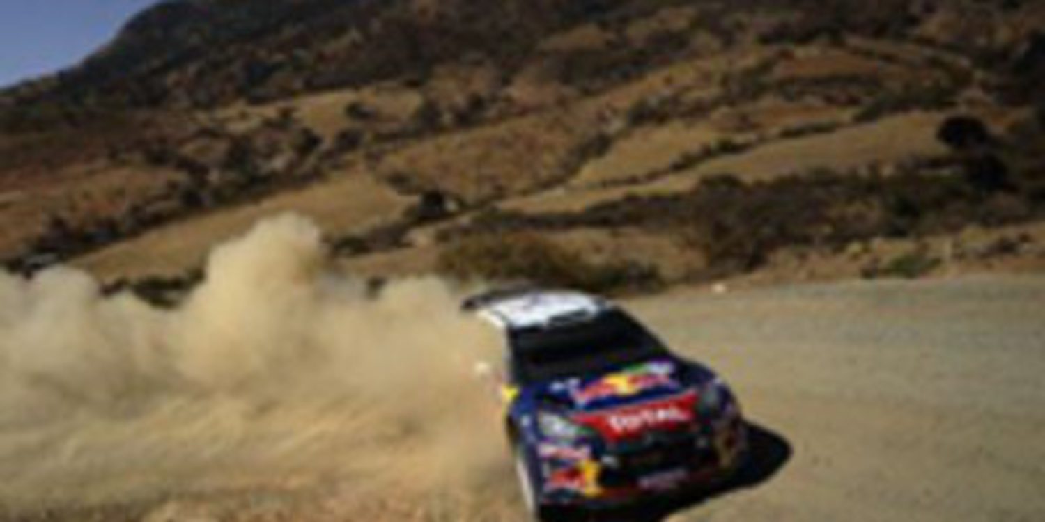 Ogier sigue líder en México tras una penalización a Loeb