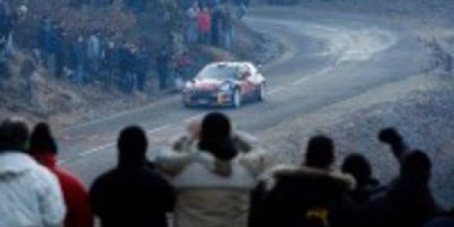 Sebastien Loeb sigue lider con Sebastien Ogier eliminado