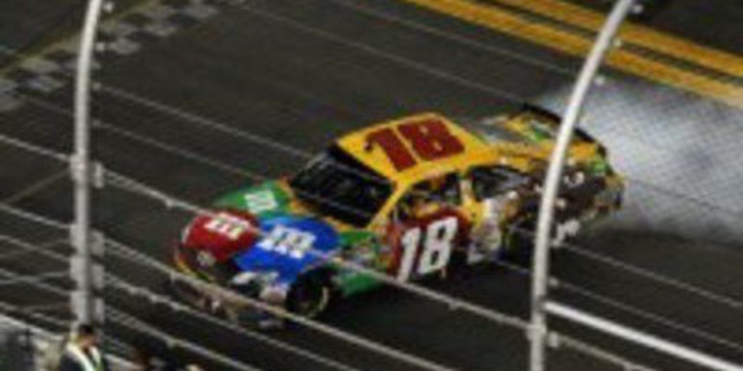 Kyle Busch vence en la más apretada Shootout