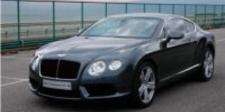 Refinamiento británico: Nuevo Bentley Continental GT y GTC V8