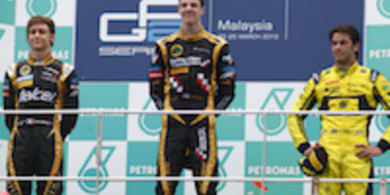 James Calado consigue la victoria en la carrera al sprint de Sepang