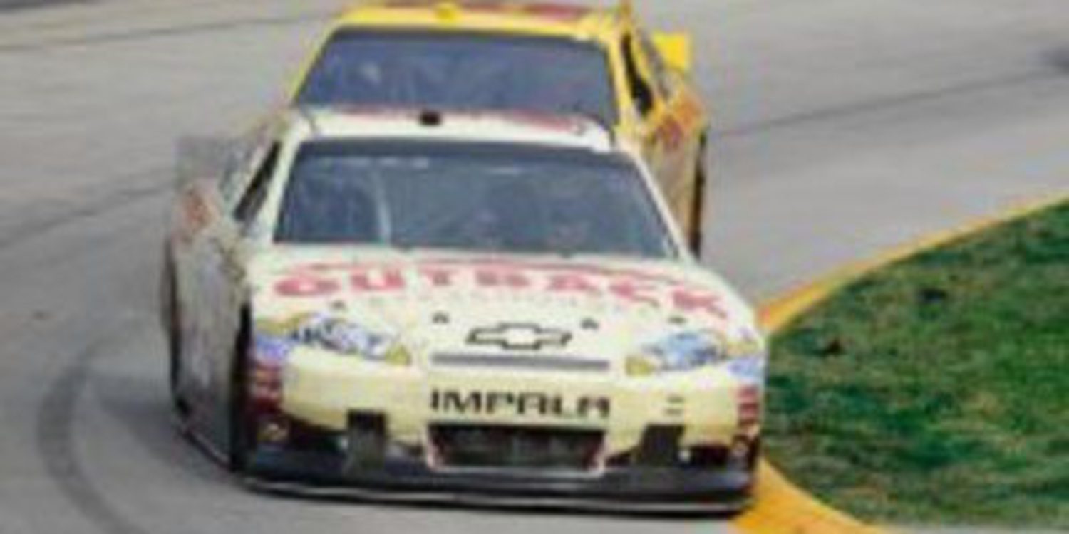 Ryan Newman se lleva las Martinsville 500 de la Nascar