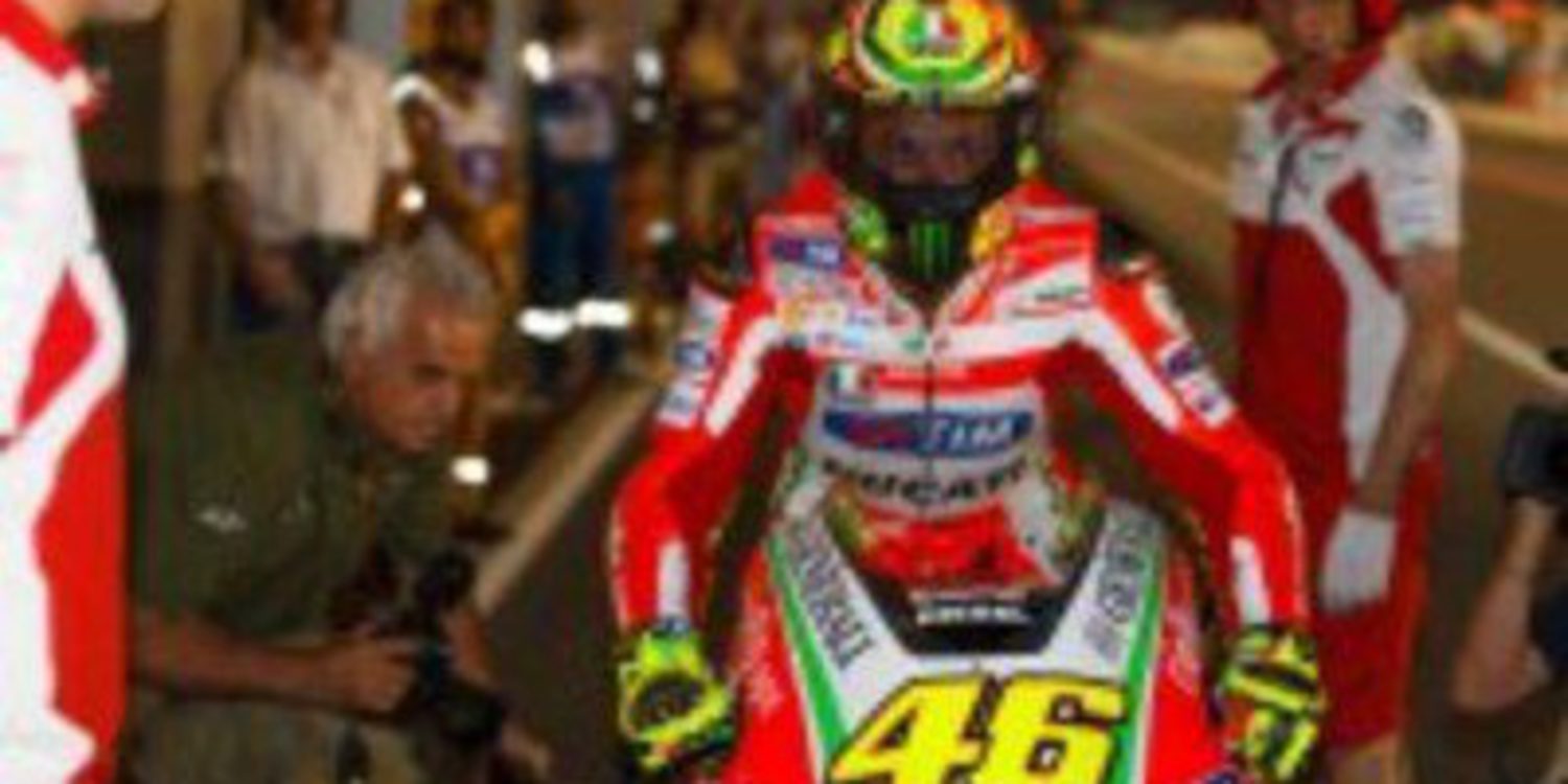 Casey Stoner marca la pauta en el Warm Up de MotoGP