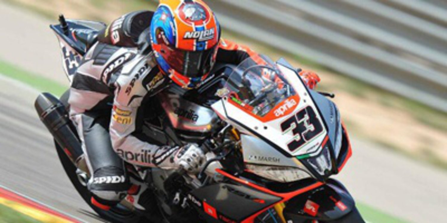Marco Melandri rige el WSBK en el FP3 de MotorLand
