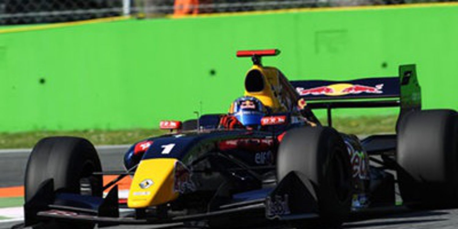 Carlos Sainz Jr. machaca y se lleva la pole de la carrera 1