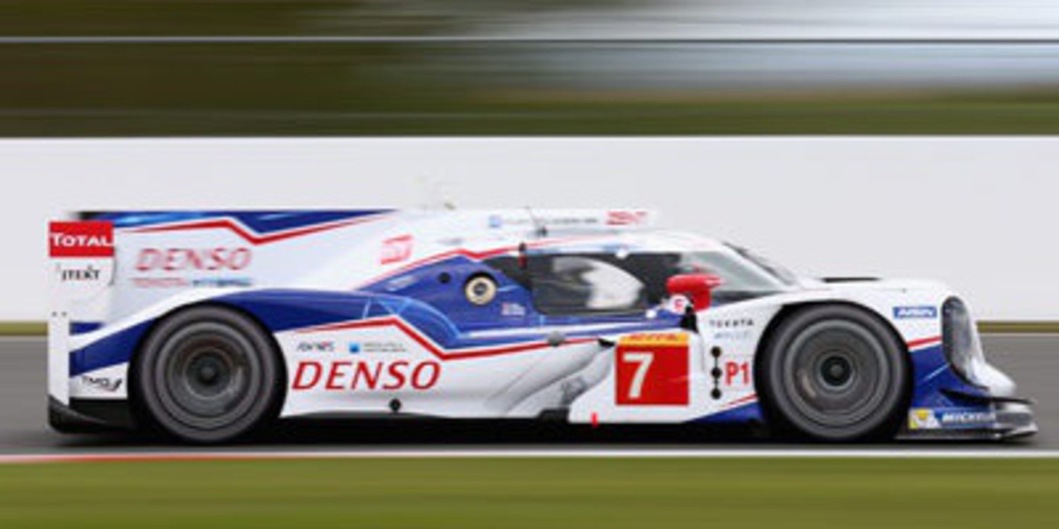 Toyota consigue in extremis la primera pole del WEC 2014