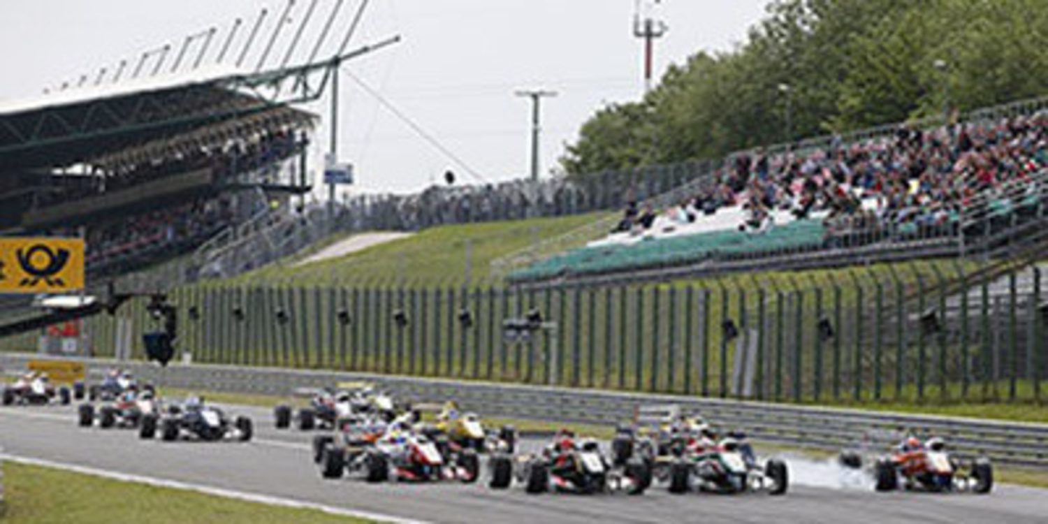Otros dos triunfos en F3 para Esteban Ocon en Hungría