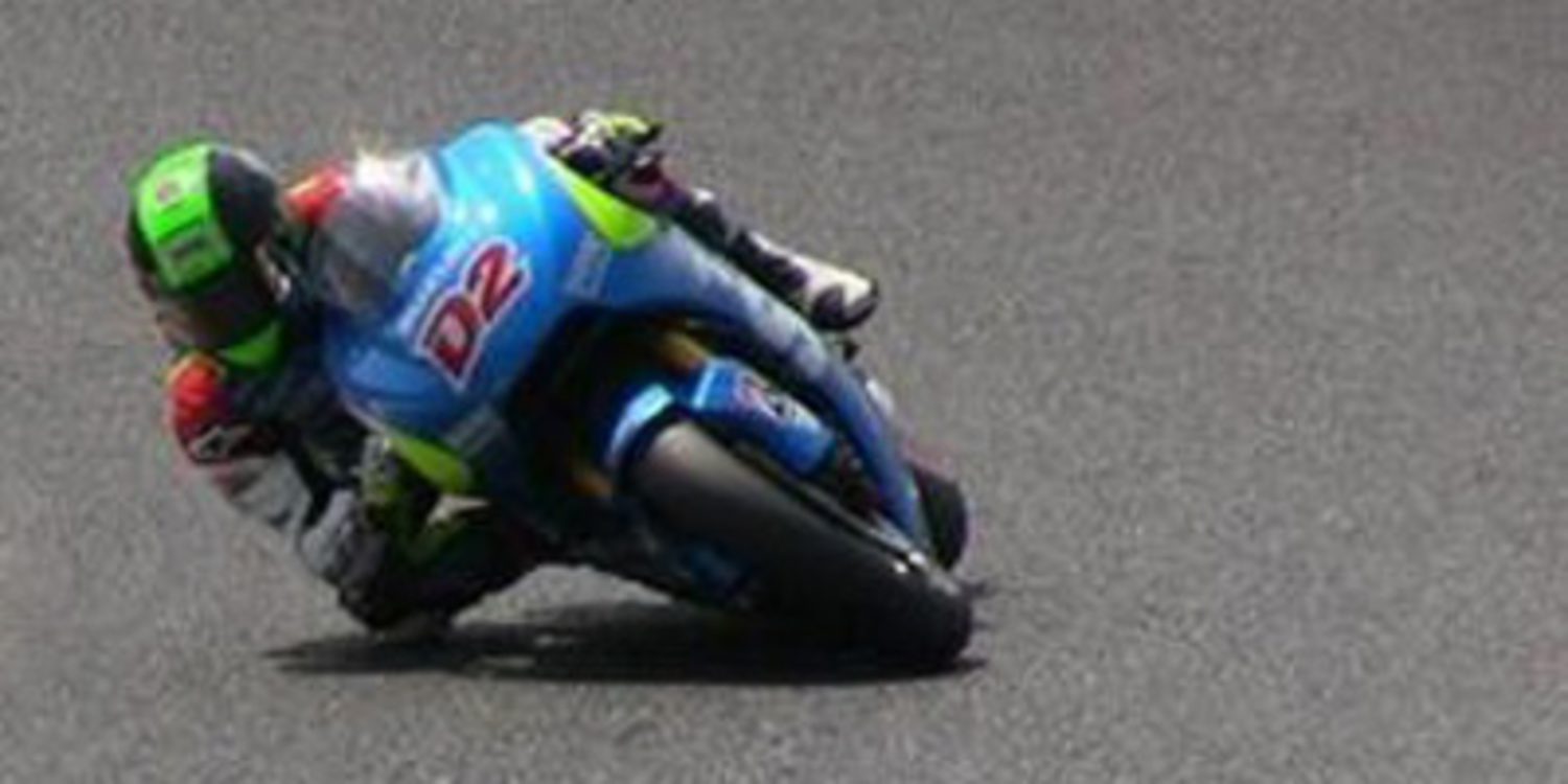 Mal comienzo de Eugene Laverty en el test con Suzuki