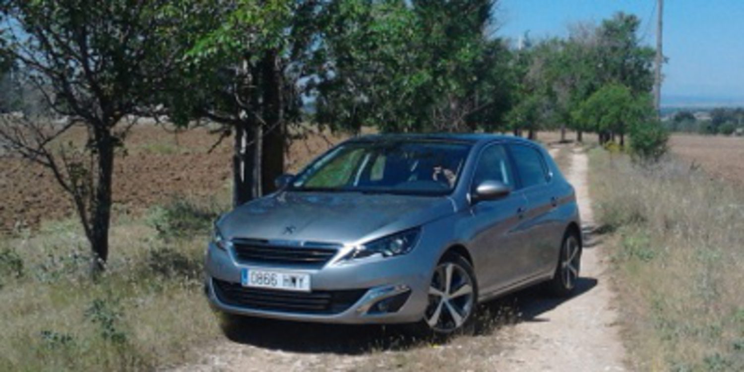 Probamos el nuevo Peugeot 308 1.2 PureTech 130 S&S