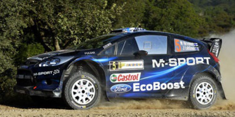 Mikko Hirvonen líder del Rally de Cerdeña en la noche de Cagliari