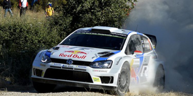 Jari-Matti Latvala líder inesperado en Cerdeña entre llamas y abandonos