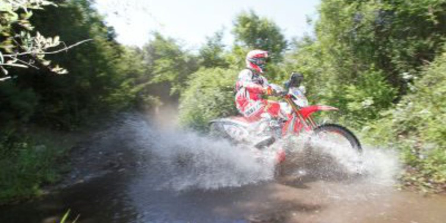 Alessandro Botturi al frente del Sardegna Rally Race