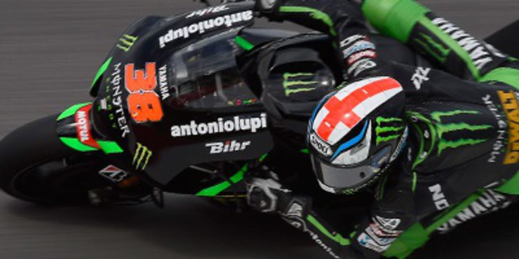 Bradley Smith reina en el segundo libre de MotoGP en Montmeló