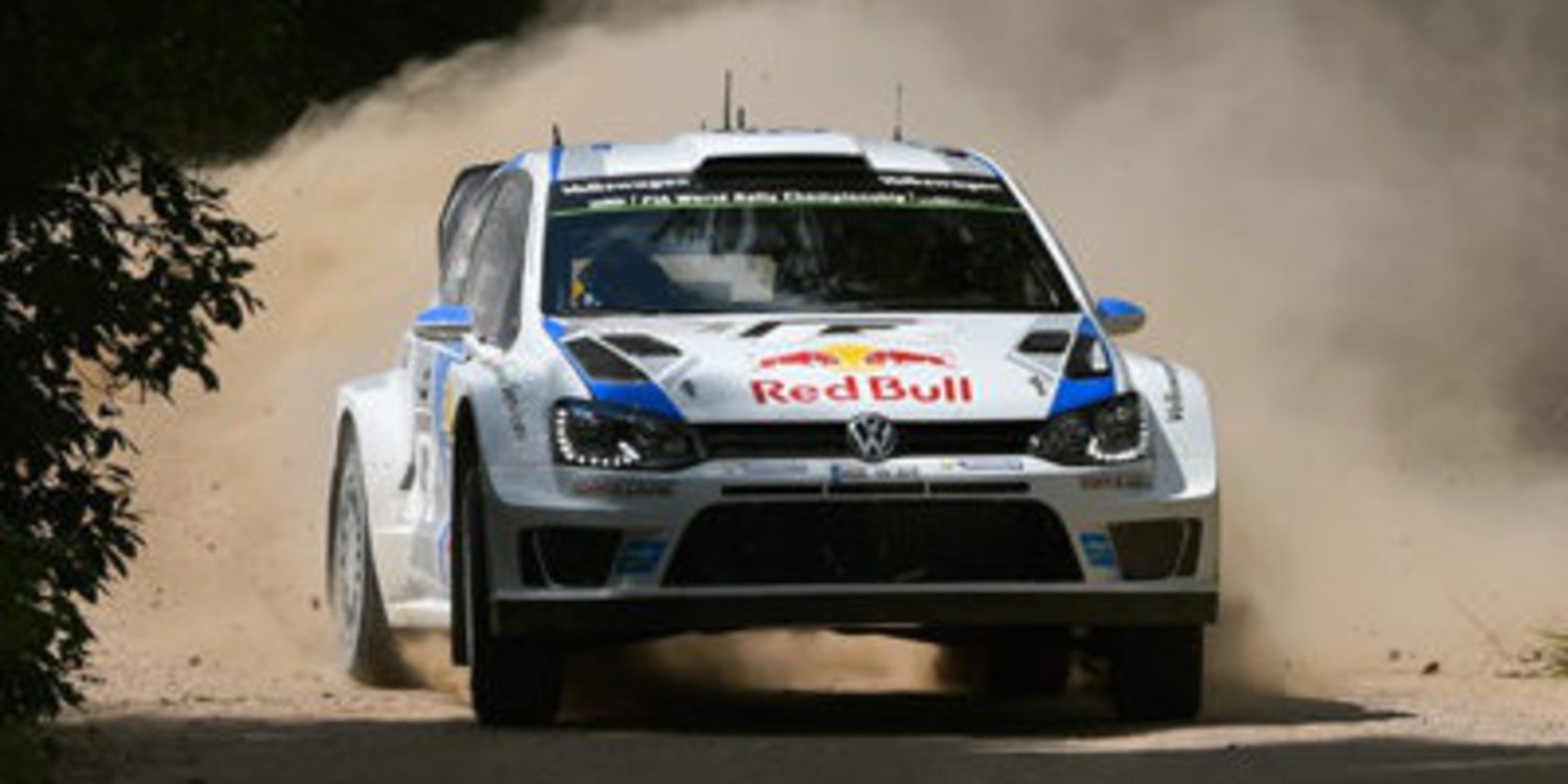 Sebastien Ogier se empeña en liderar el Rally de Polonia