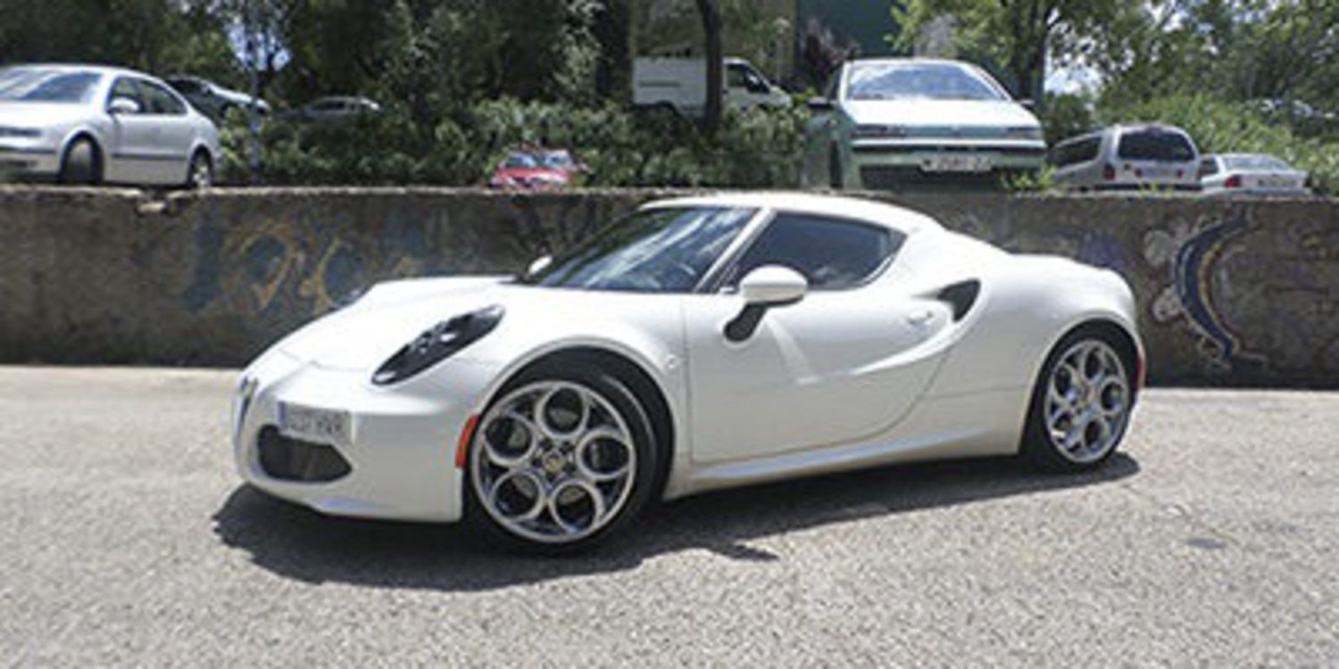 Probamos el increíble e inigualable Alfa Romeo 4C