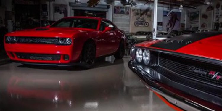 Jay Leno prueba los 707 caballos del Dodge Challenger Hellcat