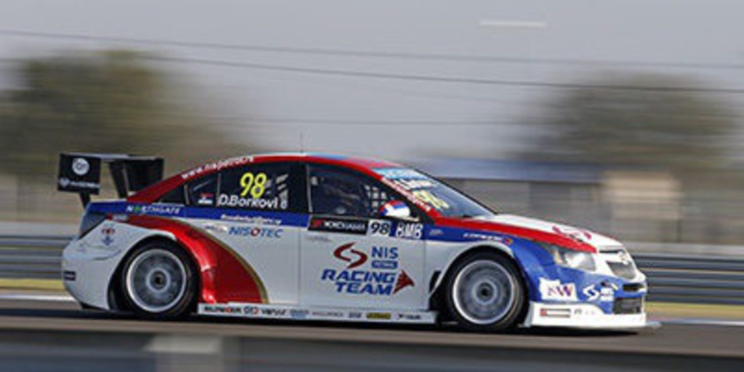 Sanciones para Borkovic y Echevarría en la segunda carrera del WTCC