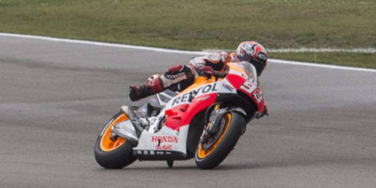 Marc Márquez cierra el viernes de MotoGP en Indy al frente
