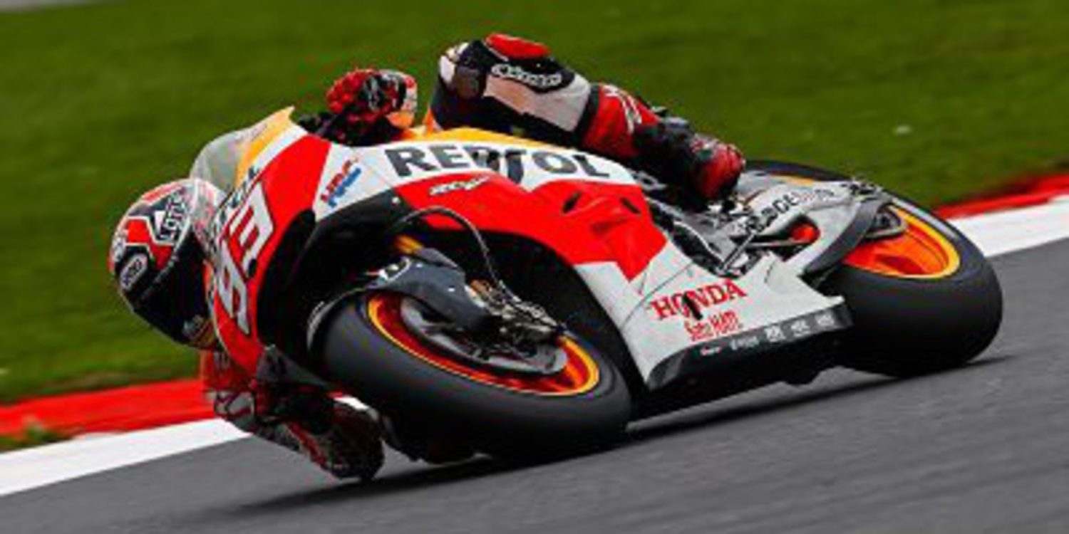 Marc Márquez vuela en Silverstone y logra la pole