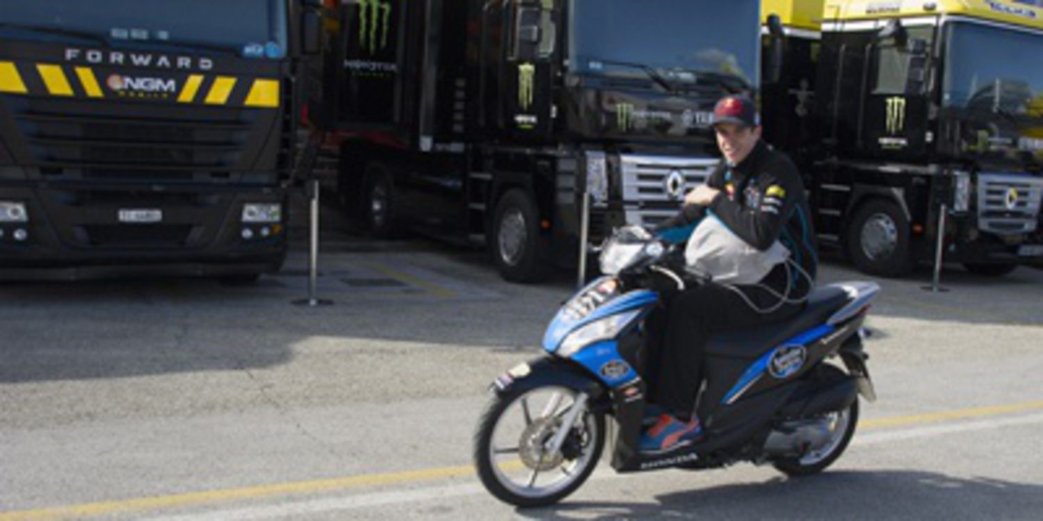 Alex Márquez lidera el FP3 de Moto3 con bandera roja