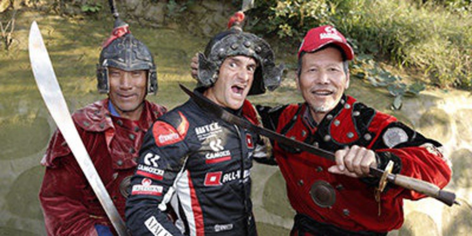 Los pilotos del WTCC visitan la Muralla China