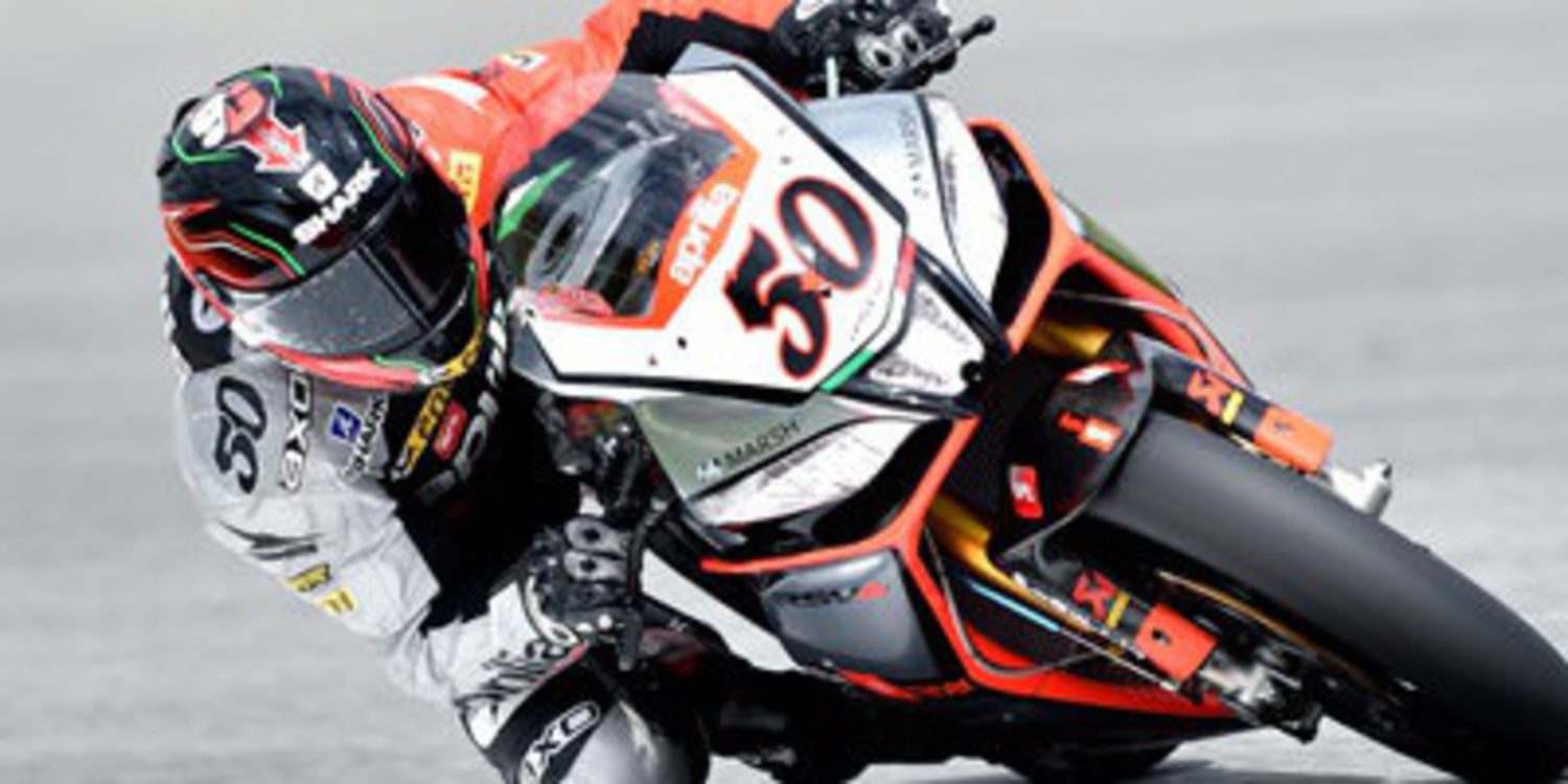 Guintoli presiona desde el FP1 del WSBK en Magny-Cours