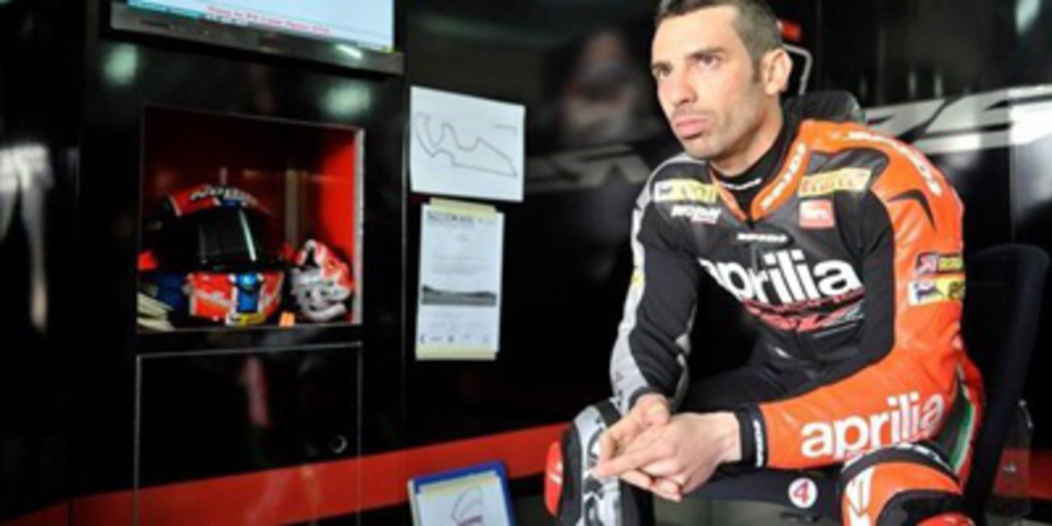 Desacato y victoria de Marco Melandri en Magny-Cours
