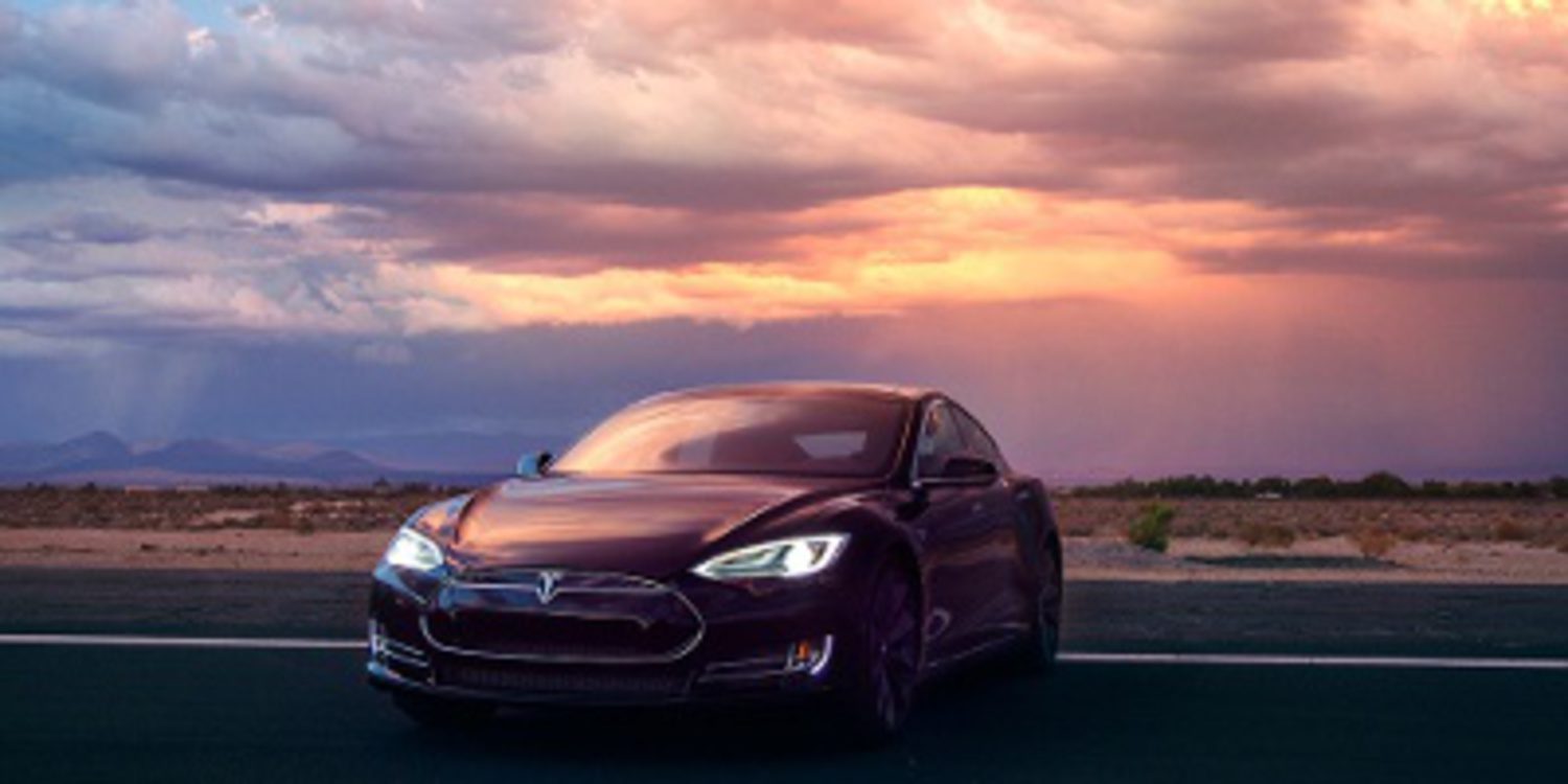 Tesla se distancia más con el Model S P85D de 691 CV