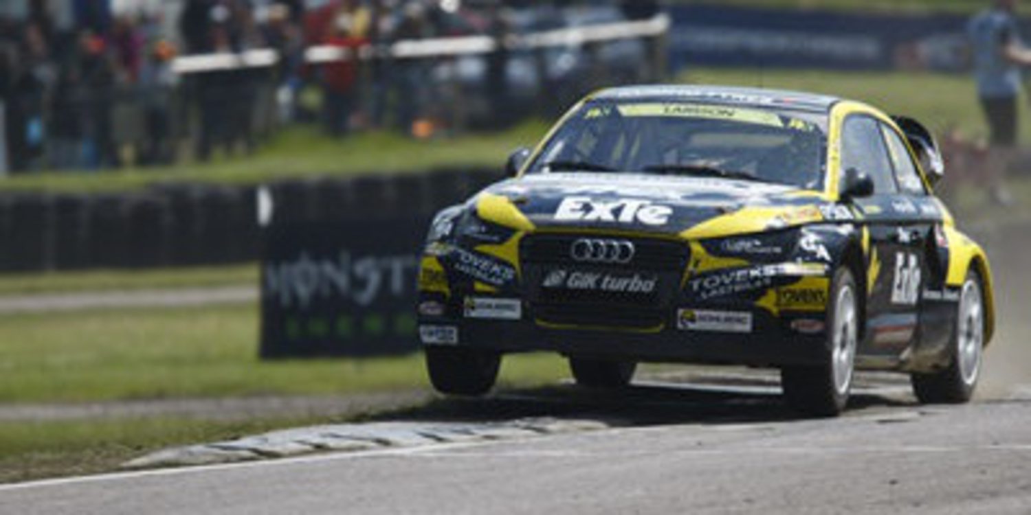 Robin Larsson con un Audi S1 en el Mundial de Rallycross
