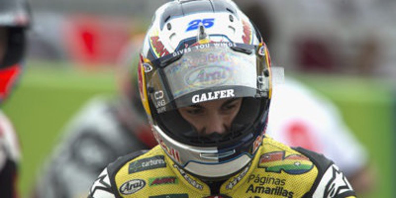 Viñales gana en Australia sin resolución del título en Moto2